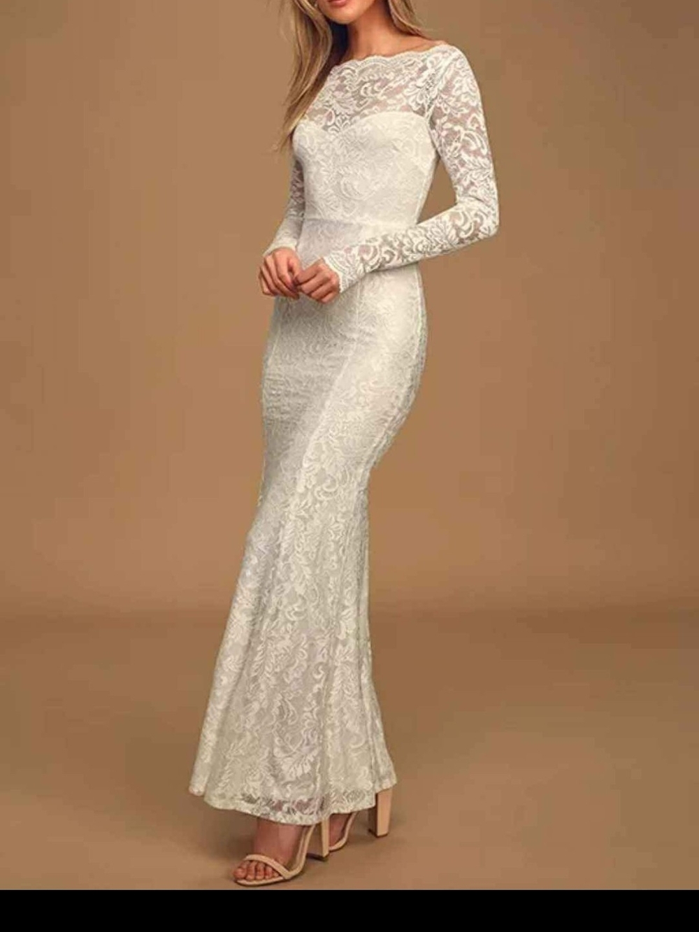 Elegant Ivory Lace Long-Sleeve Evening Dress